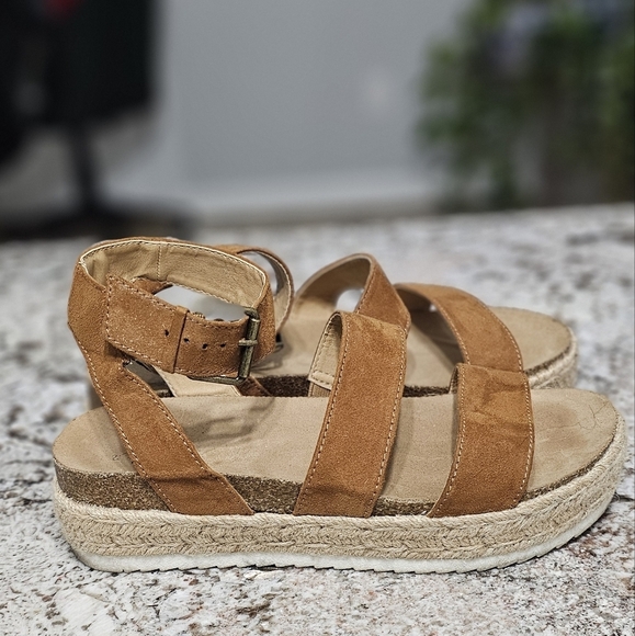 Universal Thread Shoes - Universal Thread Size 9W